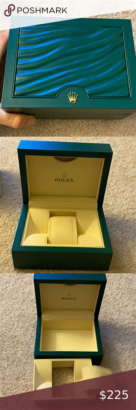 Lost my Rolex pillow for the box : r/rolex 